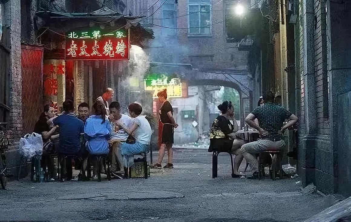 在東北，一個燒烤攤便是一個江湖！！！
