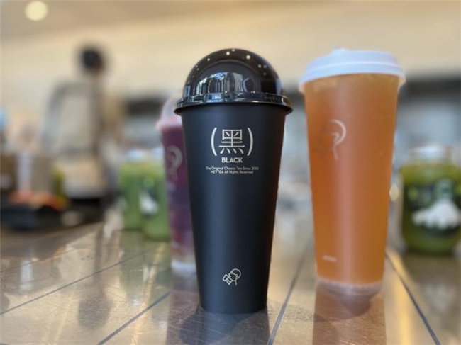 喜茶以訂單農業“自主”把控桑葚品質，酷黑莓桑回歸受認可